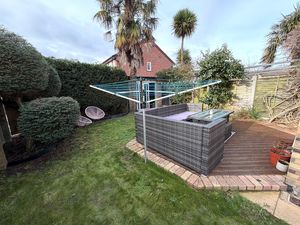 Apple Tree Grove Great Sutton